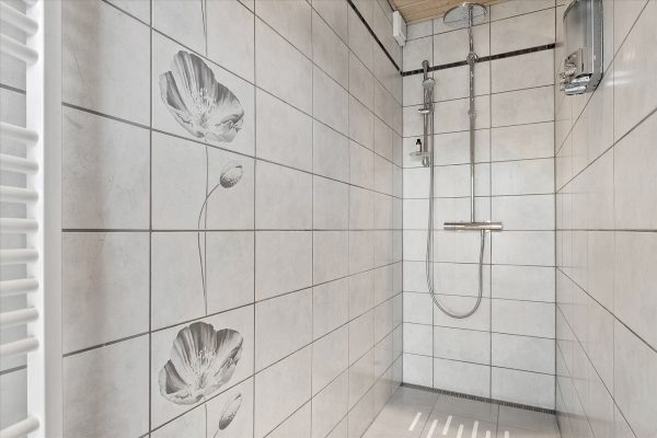 Stenskov5_Stue-etage_Badevaerelse_2